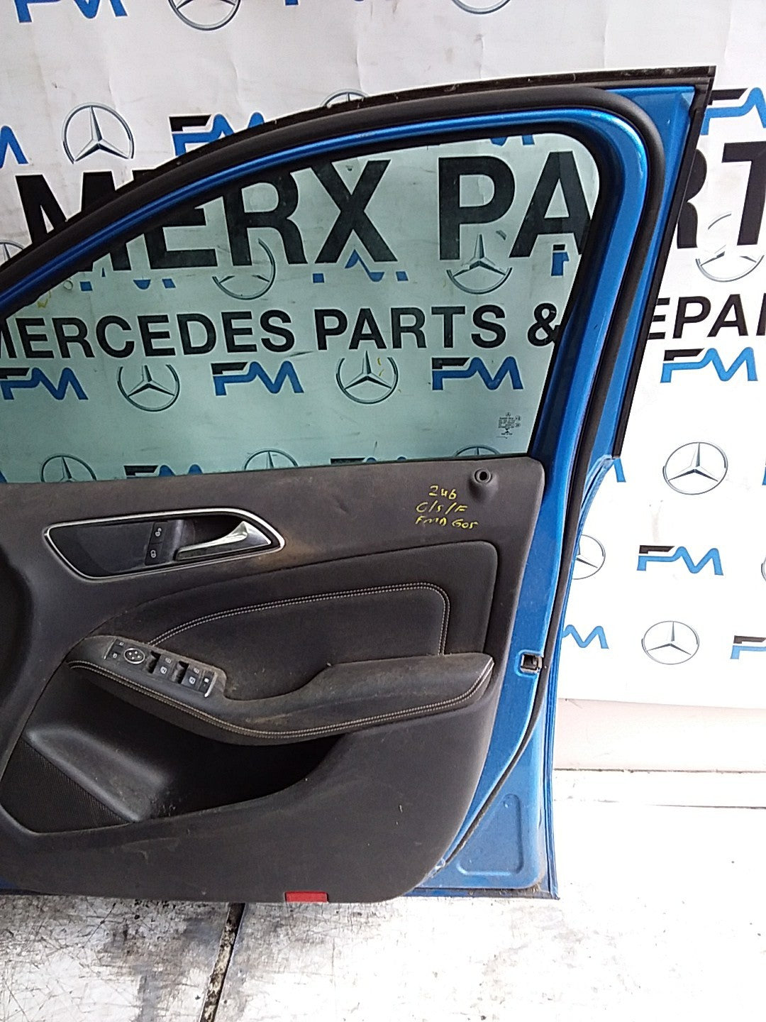MERCEDES B-CLASS W246 DRIVER FRONT DOOR OSF BLUE 2012-19 COMPLETE FMD605