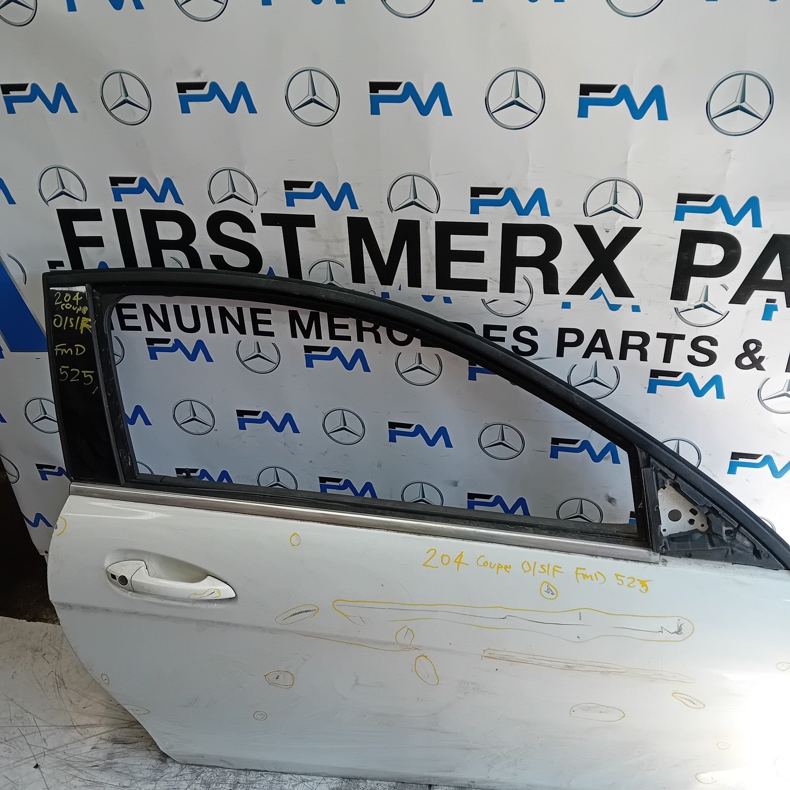 MERCEDES BENZ C-CLASS W212 COUPE DRIVER FRONT DOOR OSF 2012 WHITE COMPLET FMD525
