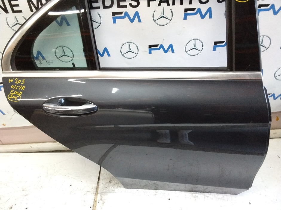 MERCEDES BENZ  C-CLASS W2O5 DRIVER SIDE REAR DOOR O/S/R COMPLETE GREY FMD106