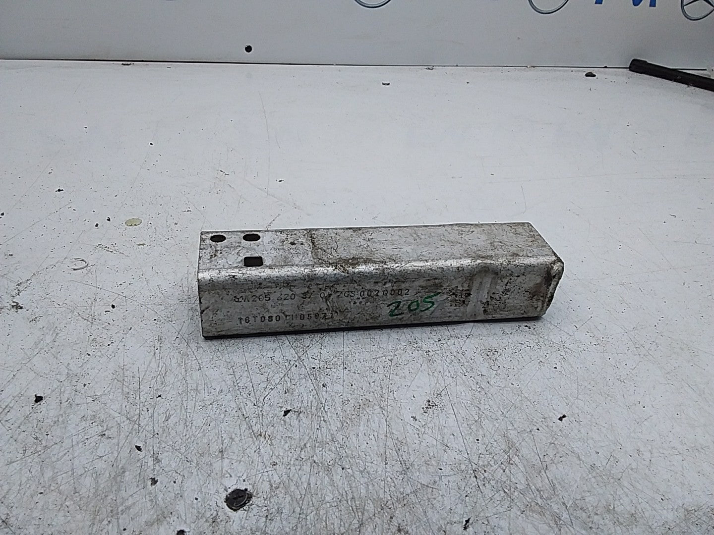 MERCEDES C-CLASS W205 LOWER CRASH REINFORCEMENT ABSORBER A2056203701 FMR275