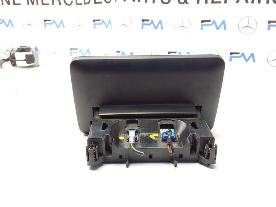 MERCEDES C-CLASS W205 2014 SAT NAV MULTIMEDIA SCREEN A2059004113 FM00687