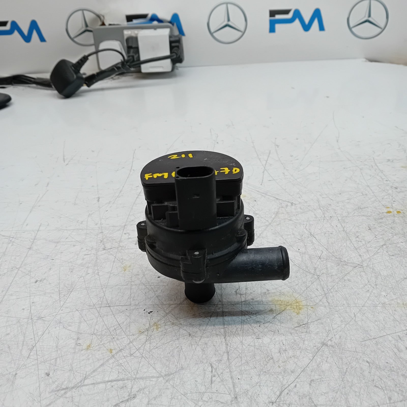 MERCEDES BENZ  C/E-CLASS W211 ELECTRIC COOLANT WATER PUMP A2118350364 FM001470
