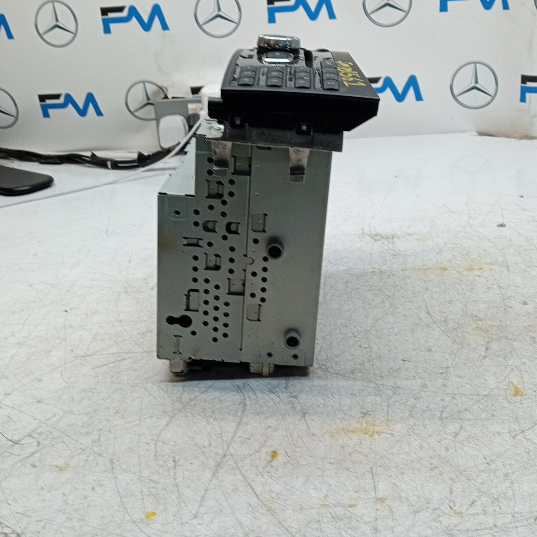 MERCEDES BENZ E-CLASS W207 W212 STEREO SAT NAV SYSTEM A2129006423 2016 FM001561