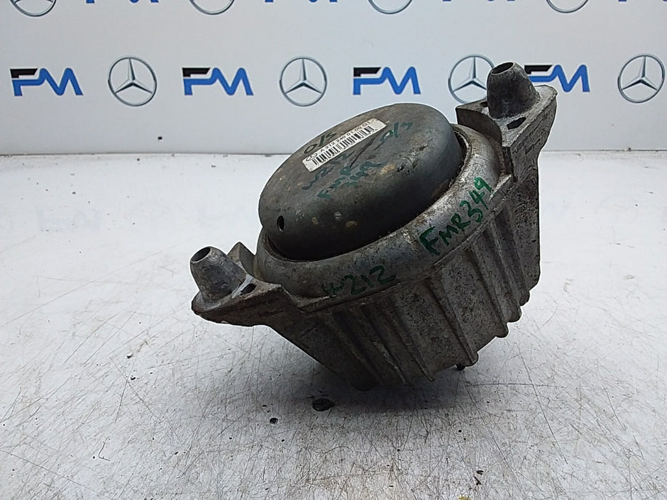 MERCEDES BENZ  E-CLASS  W212  ENGINE MOUNT RIGHT OS A2122400100 FMR349