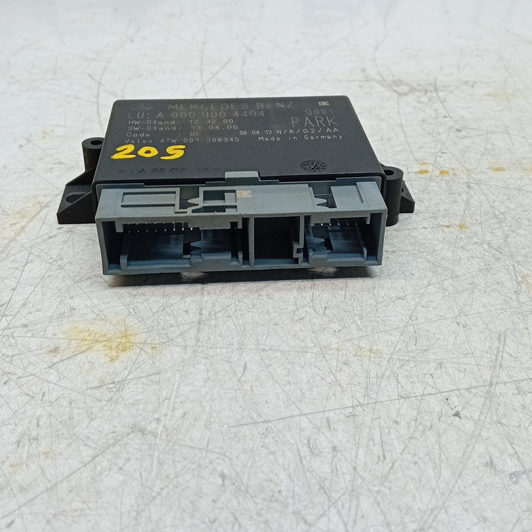 MERCEDES S C-CLASS PARKING SENSOR CONTROL MODULE W205 W222 A0009004404 FM001551