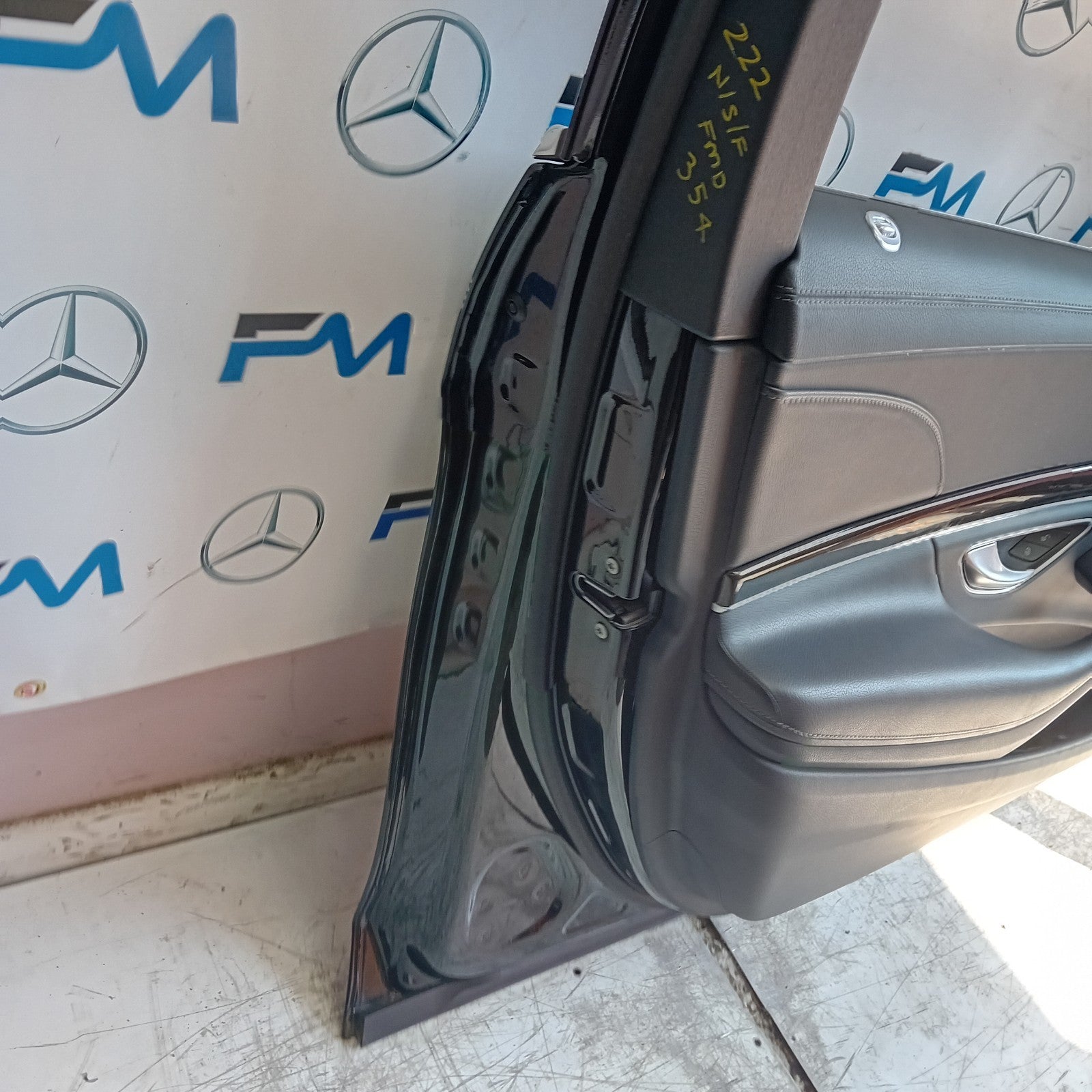 MERCEDES S-CLASS W222 SLN PASSENGER FRONT DOOR NSF BLACK 2014 ON COMPLETE FMD354