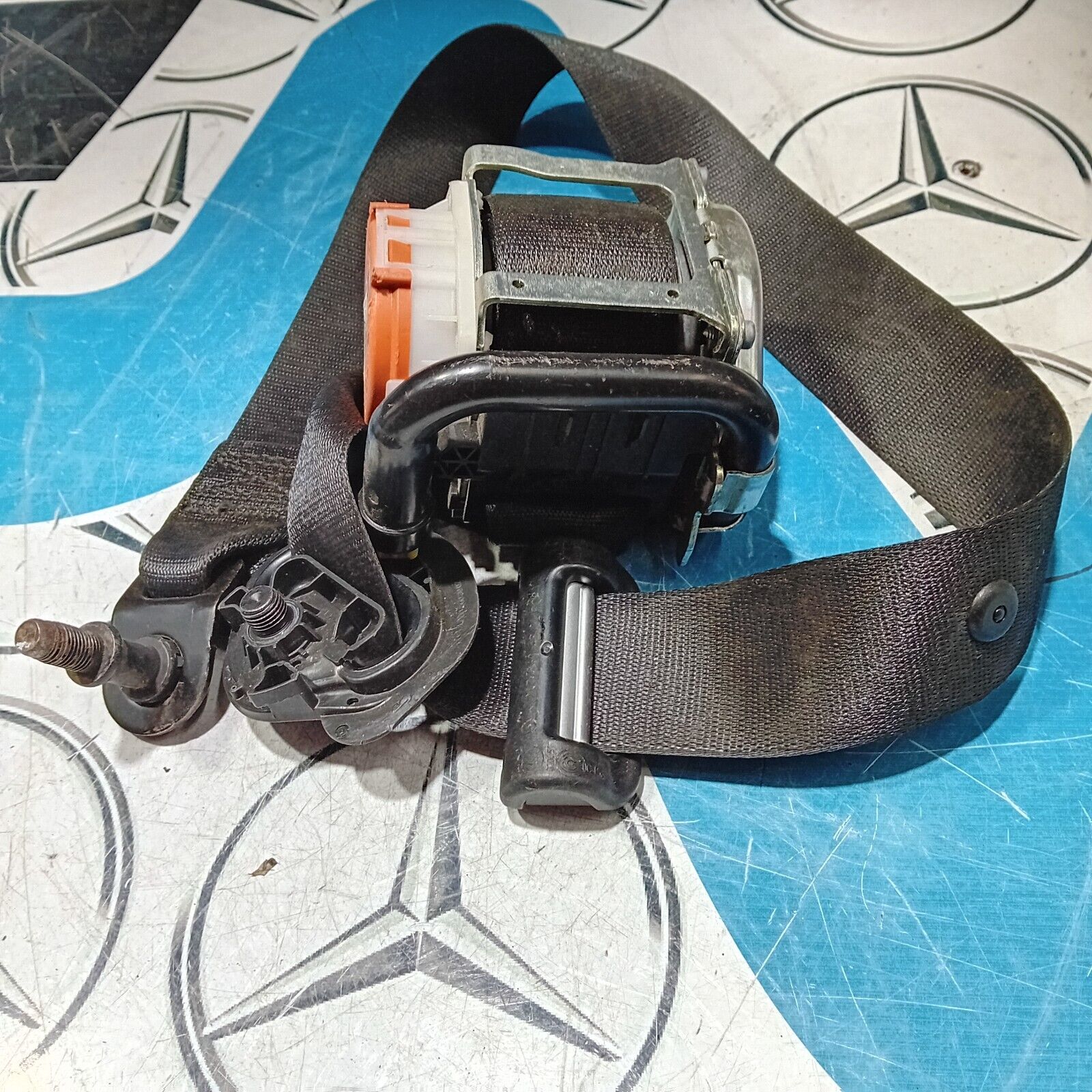 Mercedes A-CLASS  H247 - ORIGINAL SEAT BELT FRONT 2018/2023