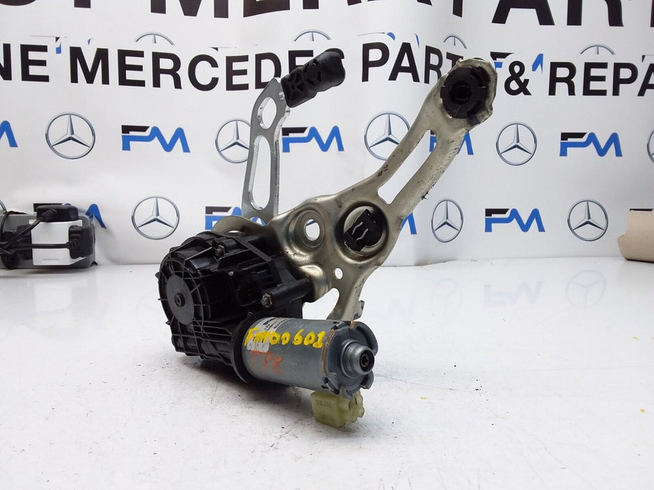 Mercedes E-CLASS W238 TAILGATE LIFT SOFT CLOSE 0390204 124 FM00601