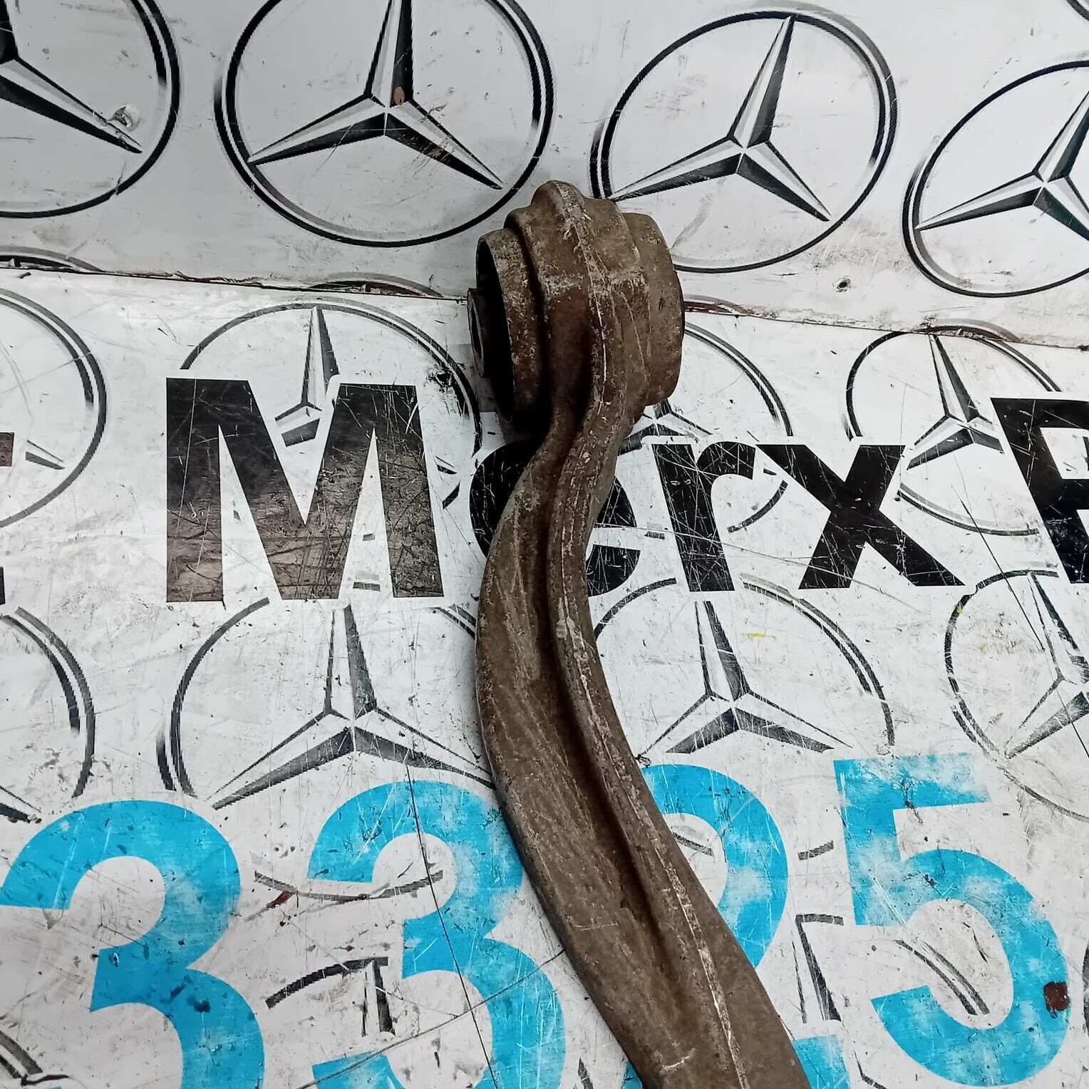 MERCEDES BENZ E-CLASS W212   PASSENGER SIDE FRONT LOWER CONTROL ARM