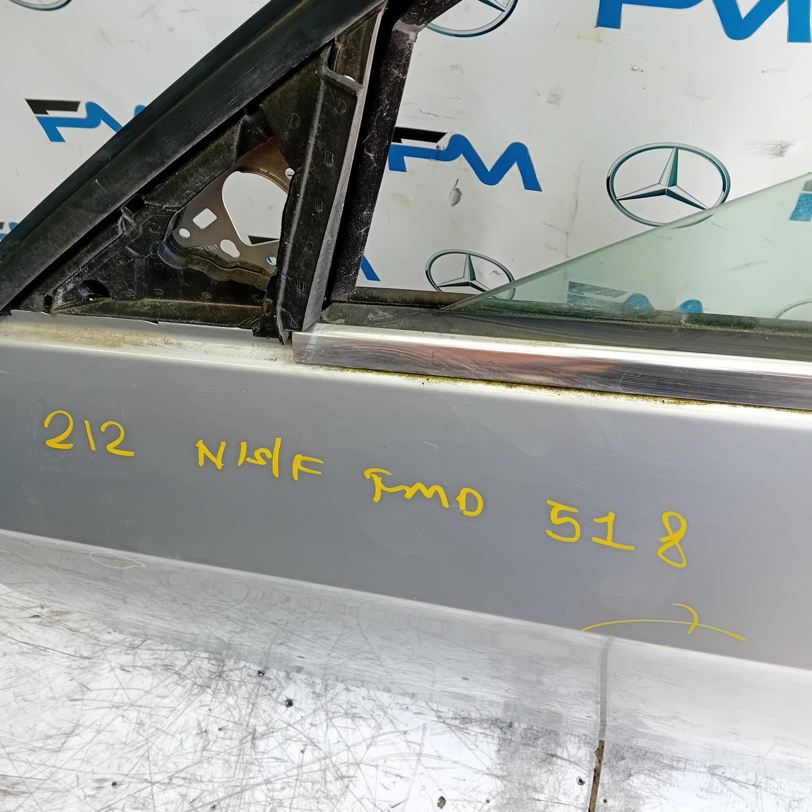 MERCEDES BENZ  E-CLASS W212 PASSENGER FRONT DOOR NSF 2015 SILVER  FMD518