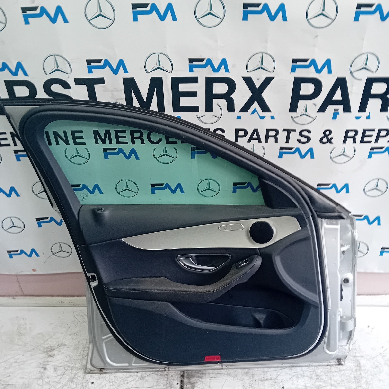MERCEDES BENZ C-CLASS PASSENGER FRONT DOOR N/S/F SILVER 2014 ON COMPLETE FMD156