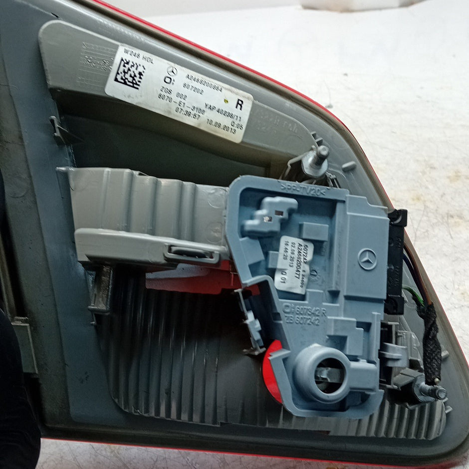 MERCEDES BENZ B-CLASS INNER DRIVER REAR TAIL LIGHT IOR  2015 A2468200864 FMT319