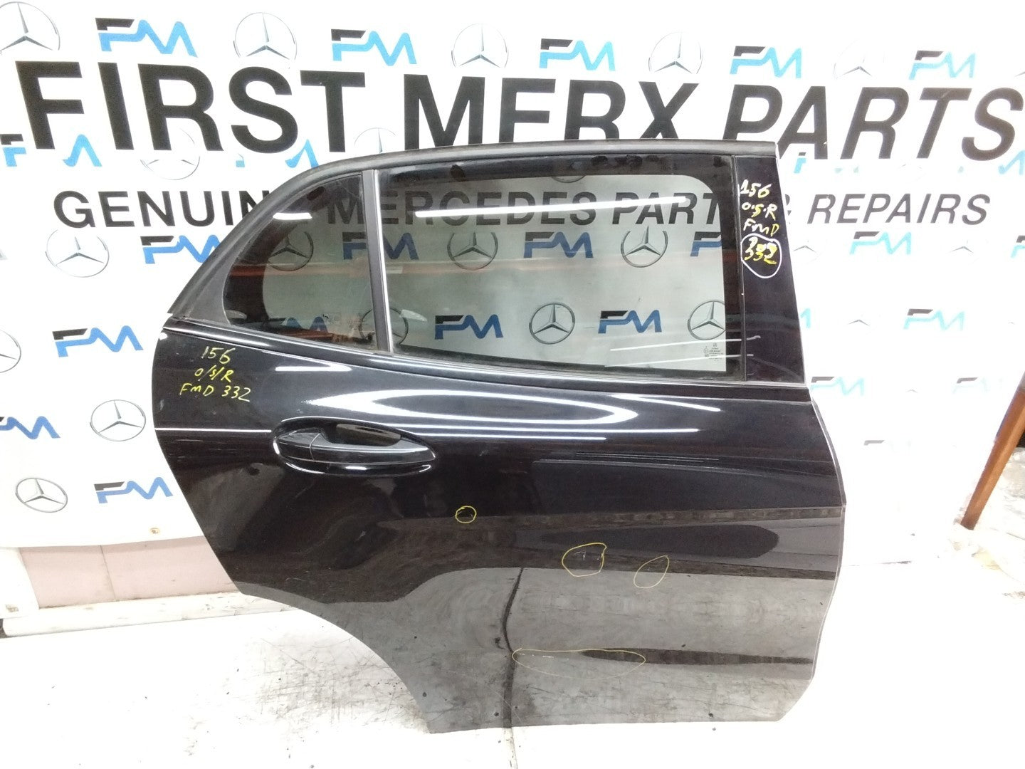 MERCEDES BENZ GLA X156 DRIVER REAR DOOR OSR BLACK 2014-16 COMPLETE FMD332