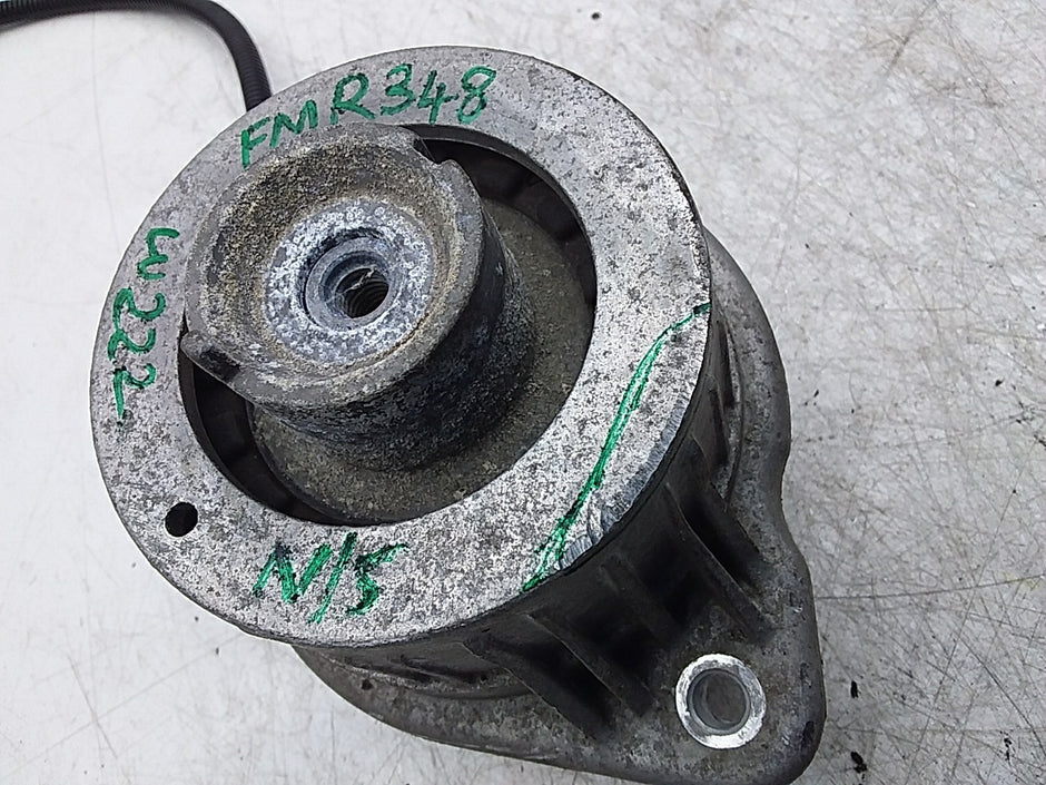 MERCEDES BENZ  S-CLASS  W222  ENGINE MOUNT LEFT NS A2222407517 FMR348