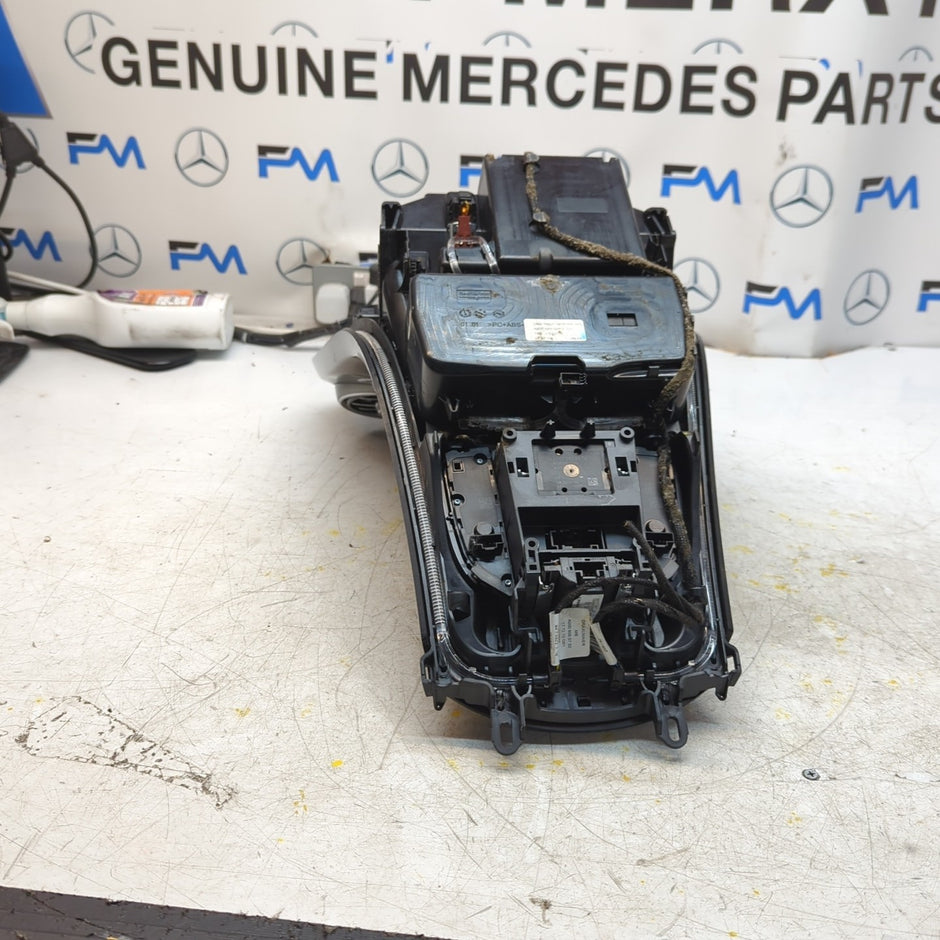  MERCEDES E-CLASS W205 CENTRE CONSOLE + 3 AIR VENT A2054402032 FM001407