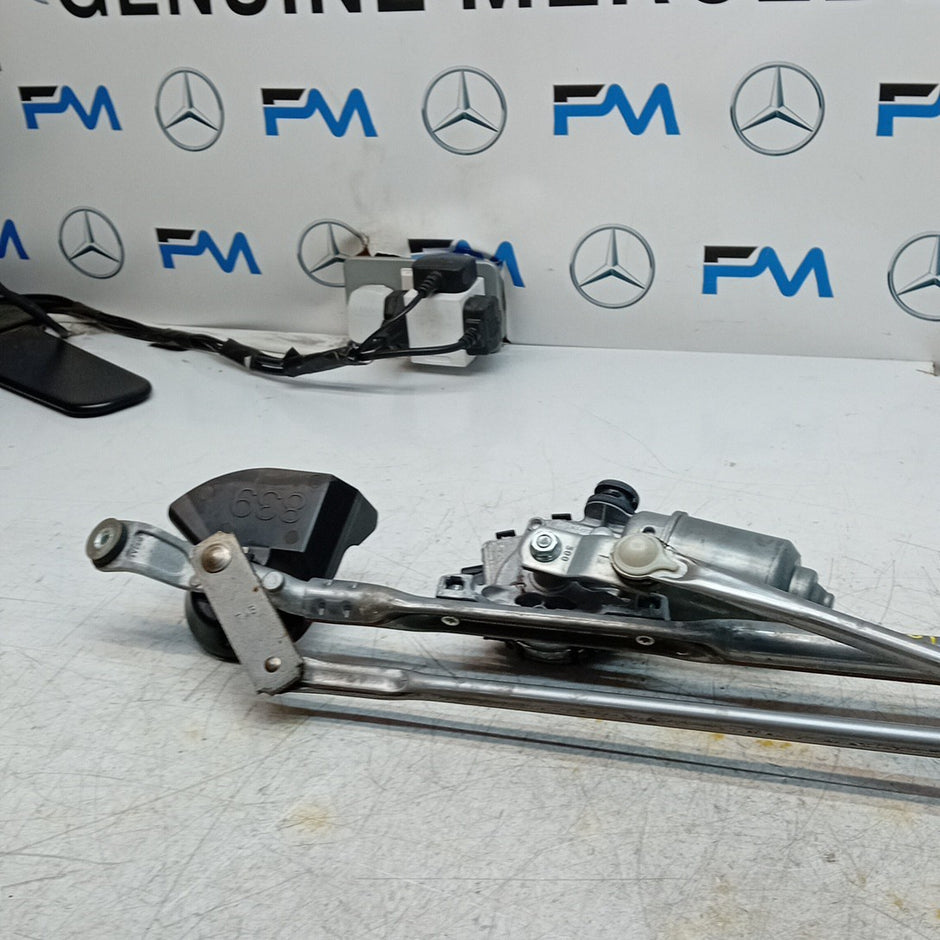 MITSUBISHI OUTLANDER MK3 WIPER MOTOR FRONT AND LINKAGE 1593005620 FM001602
