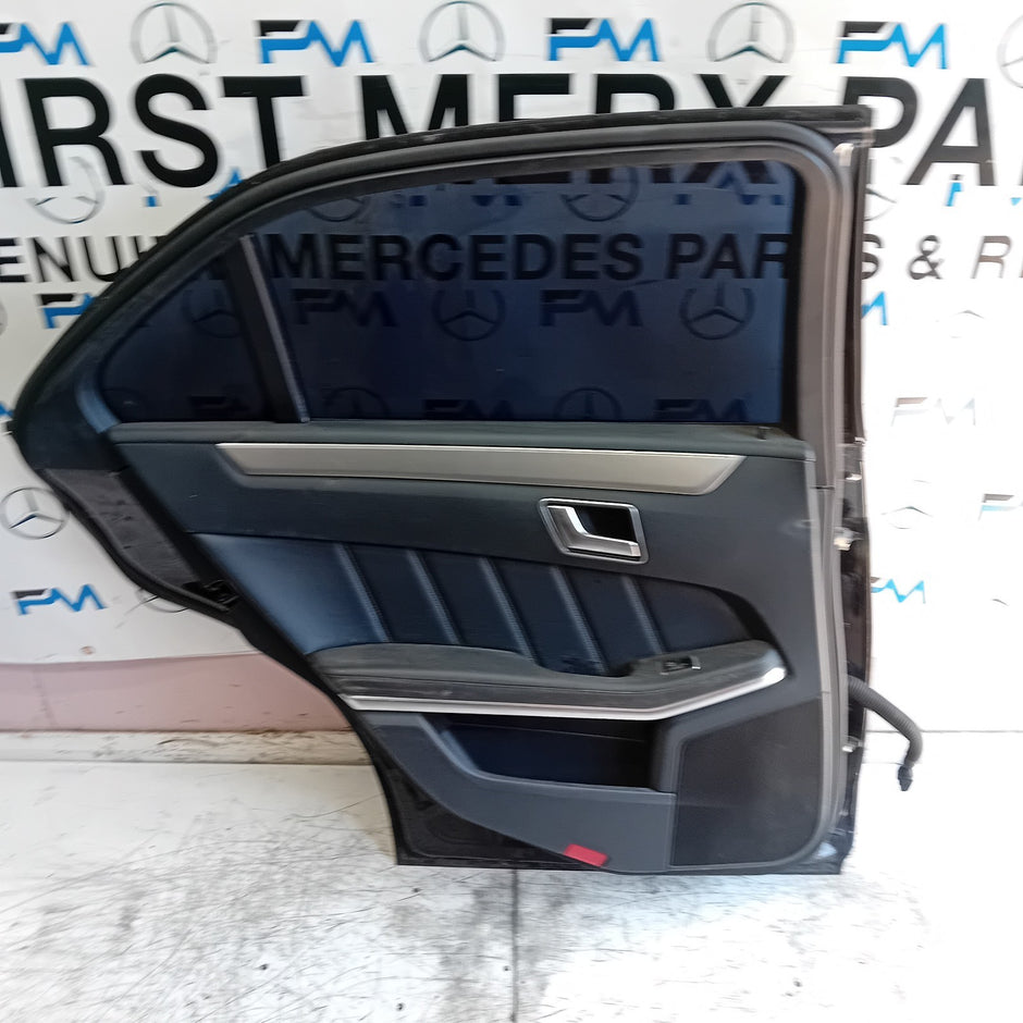 MERCEDES E-CLASS W212 PASSENGER REAR DOOR NSR BLACK 2014 COMPLETE FMD466