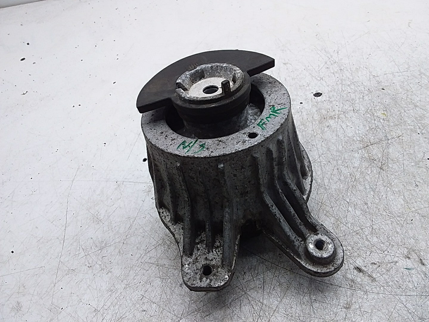 MERCEDES BENZ  E-CLASS COUPE C238  ENGINE MOUNT LEFT NS A2382400200 FMR339