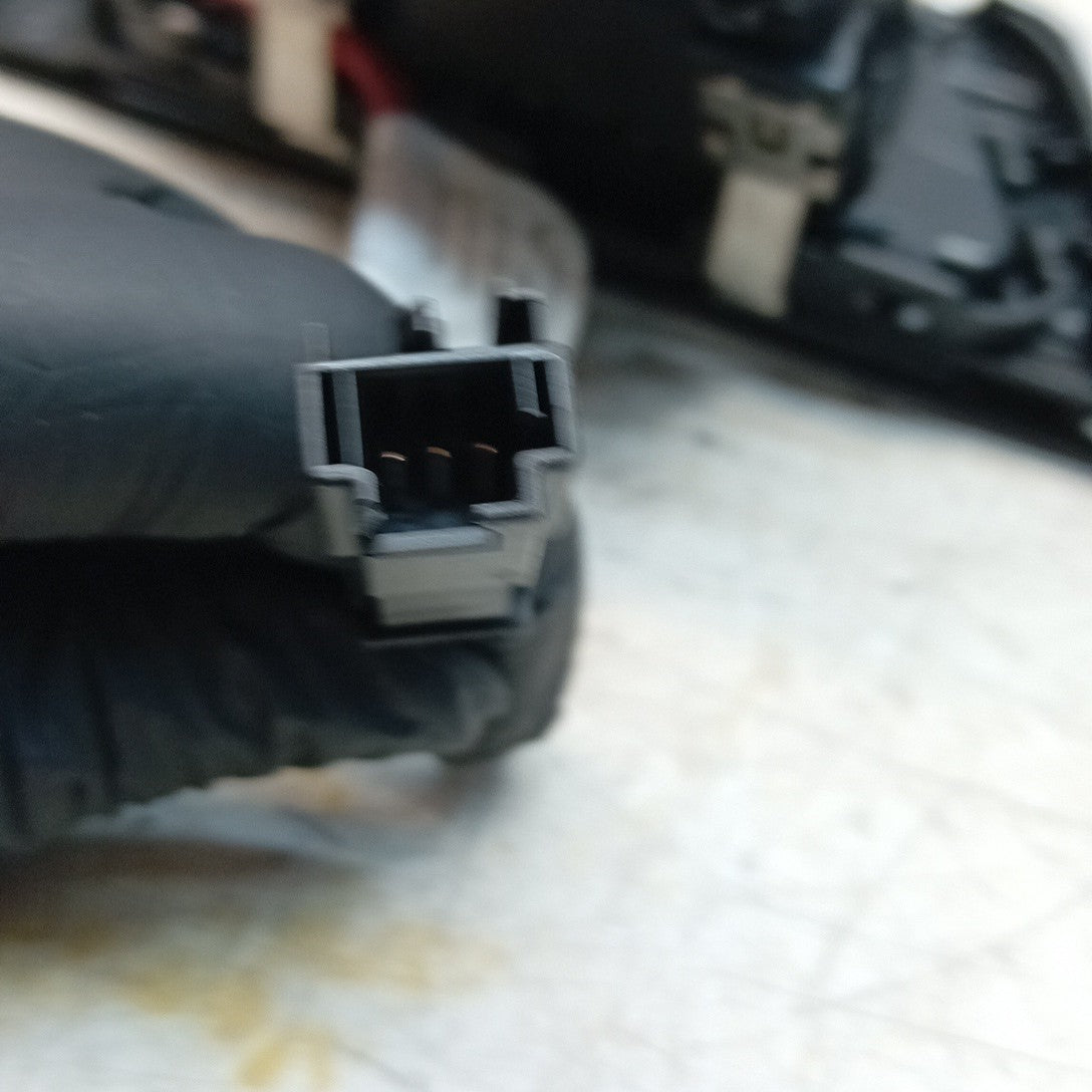 MERCEDES E-CLASS W212 DASHBOARD TRIM WITH AIR VENT 2016 ON A212680XX93 FM001537