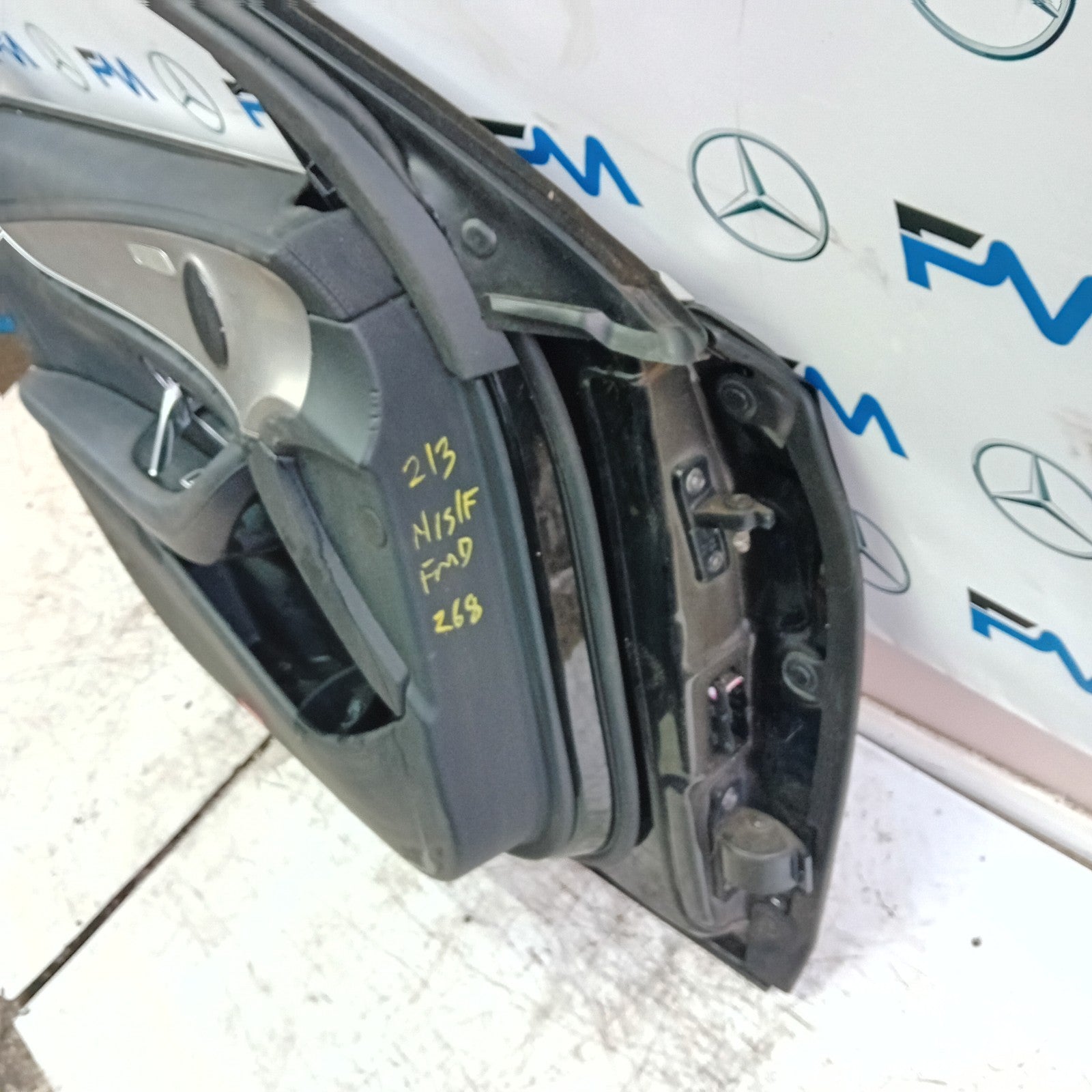 MERCEDES E-CLASS W213 SLN PASSENGER FRONT DOOR OSF BLACK 2016 ON COMPLETE FMD268