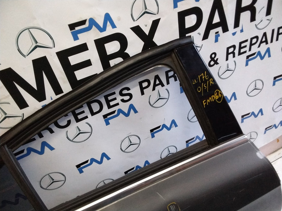 MERCEDES BENZ A-CLASS W176 DRIVER SIDE REAR DOOR O/S/R COMPLETE GREY FMD66 