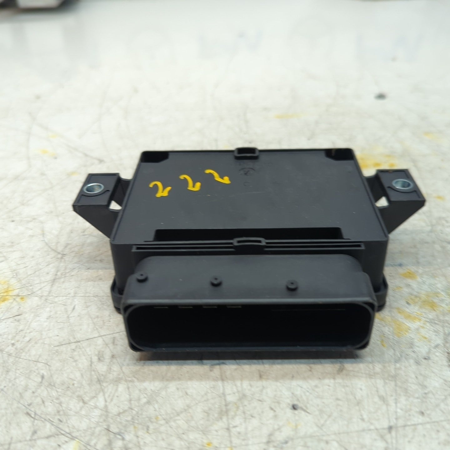MERCEDES S-CLASS PARKING BRAKE CONTROL UNIT W222 A2229005210 FM001409