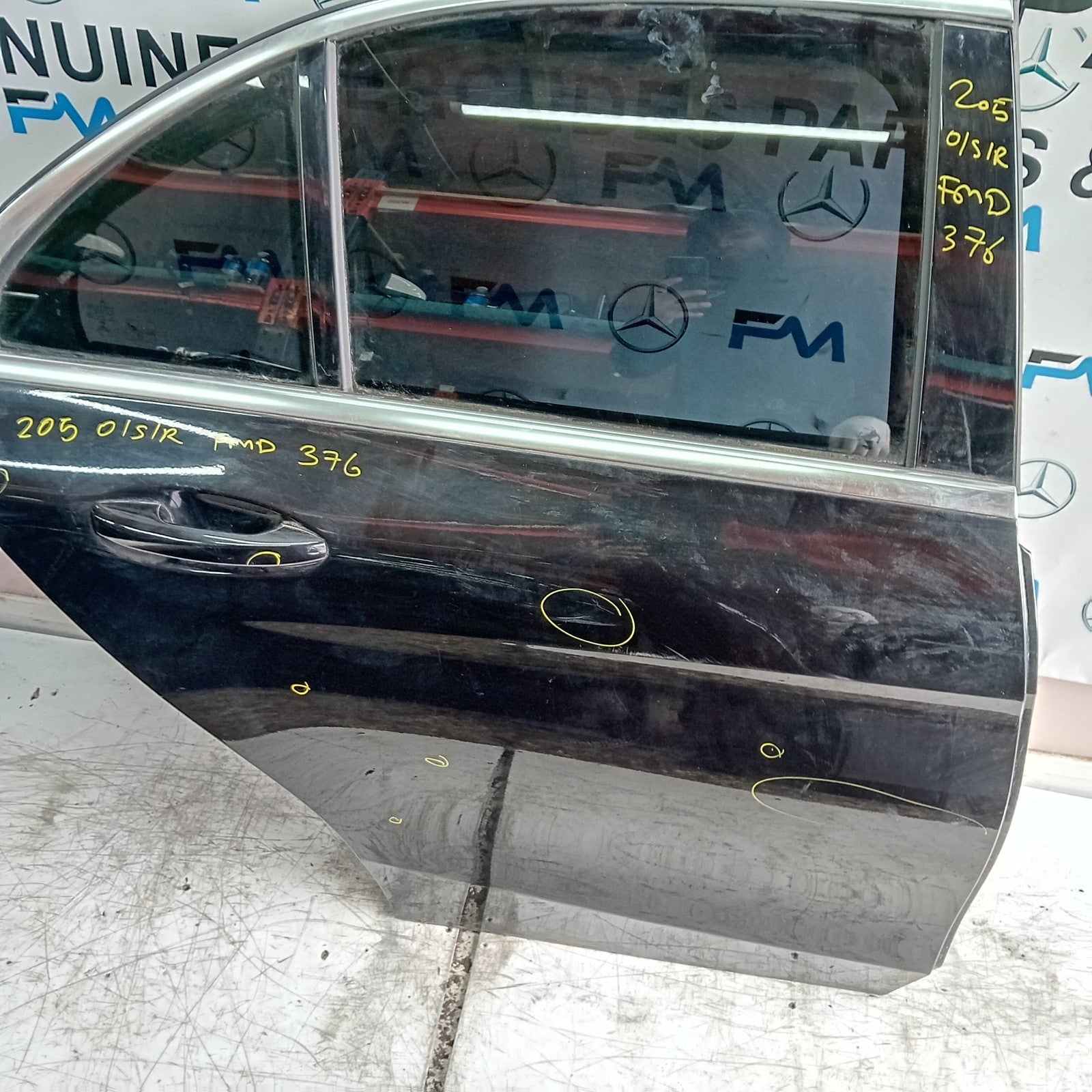 MERCEDES C-CLASS W205 SLN PASSENGER REAR DOOR NSR BLACK 2014 ON COMPLETE FMD376