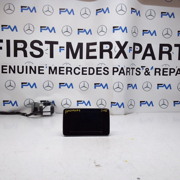 MERCEDES C-CLASS W205 2016 SAT NAV MULTIMEDIA SCREEN A2059004113 FM00684