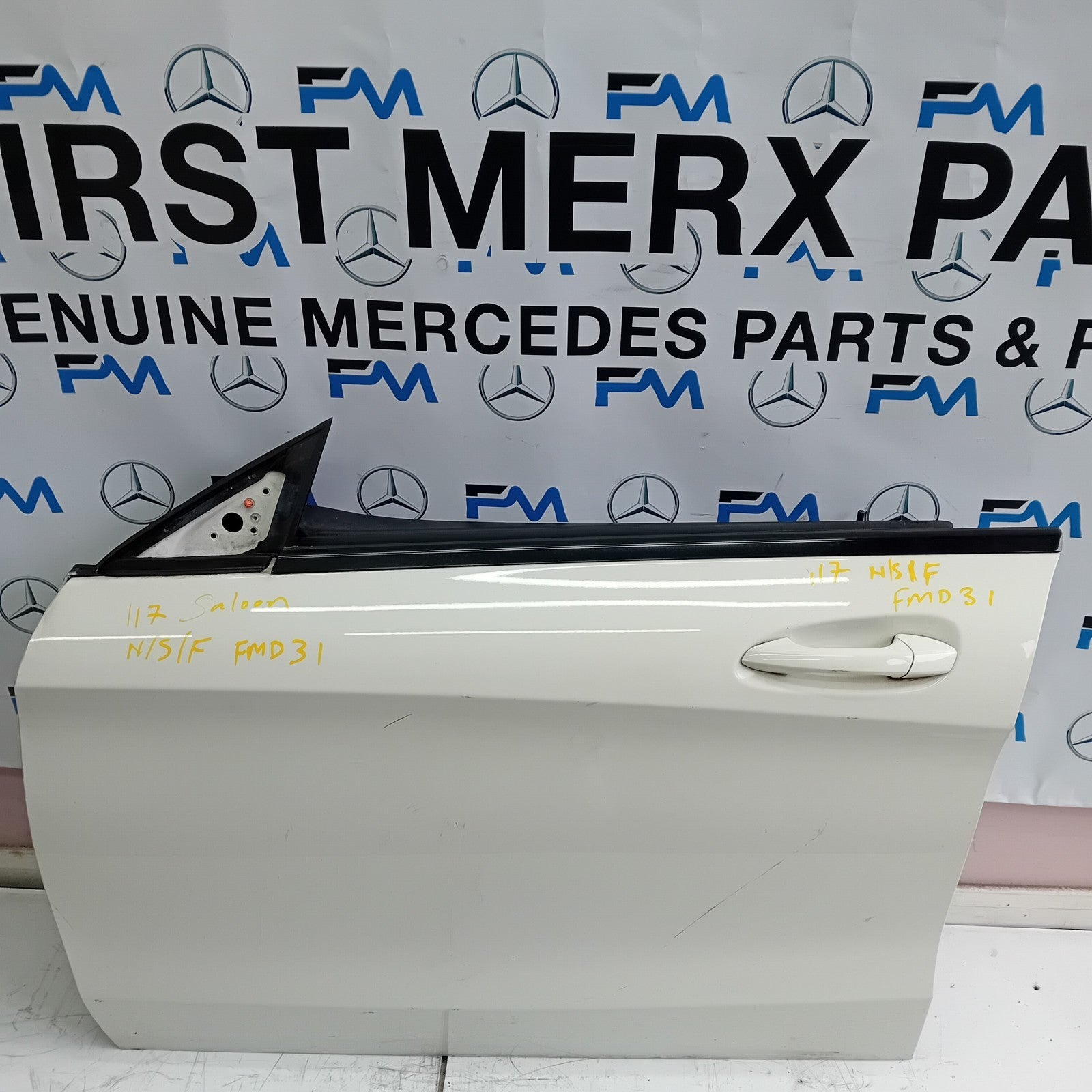 MERCEDES BENZ CLA W117 PASSENGER  FRONT DOOR N/S/F COMPLETE WHITE 2013-18 FMD31