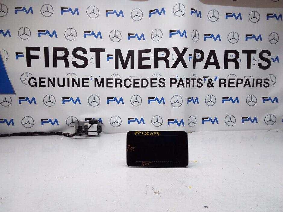 MERCEDES C-CLASS W205 2014 SAT NAV MULTIMEDIA SCREEN A2059004113 FM00677