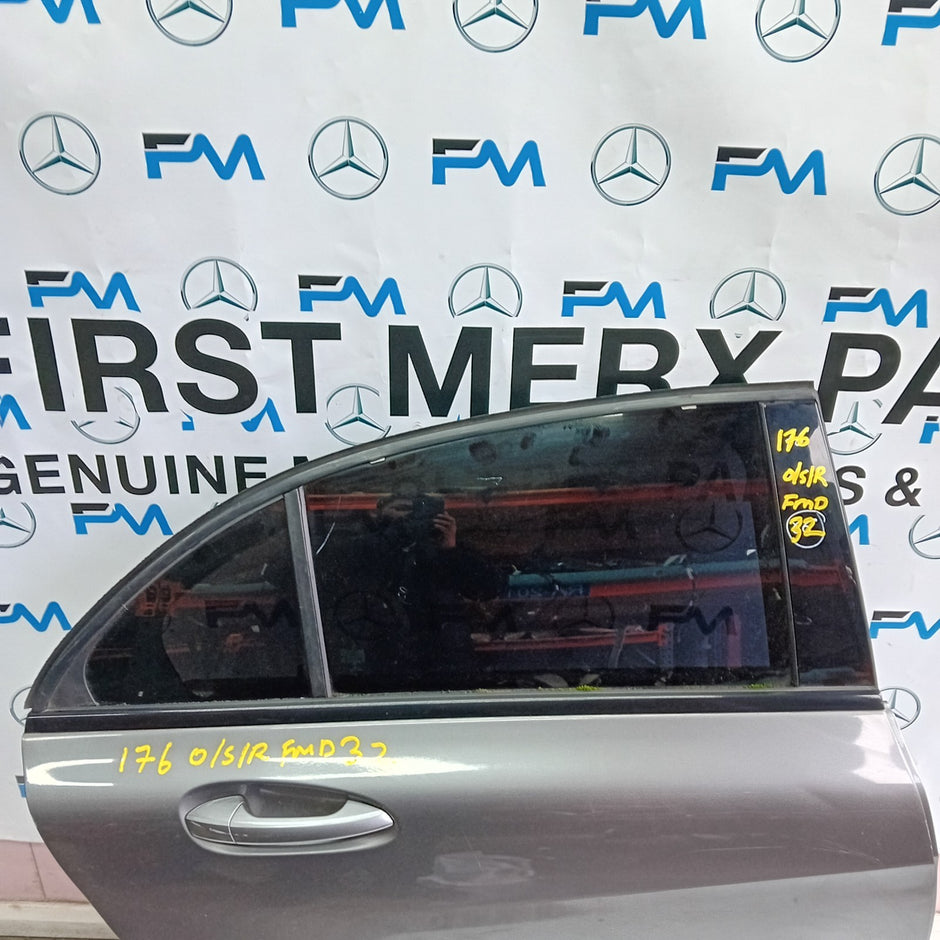 MERCEDES BENZ A-CLASS W176 DRIVER SIDE REAR DOOR O/S/R COMPLETE GREY FMD32