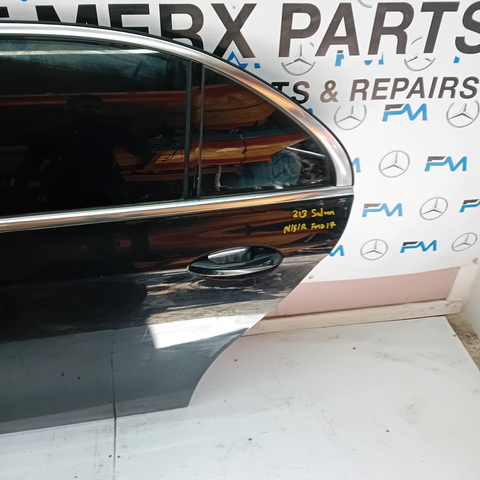 MERCEDES BENZ E CLASS SALOON W213 PASSENGE SIDE REAR DOOR ( NEAR REAR ) FMD17