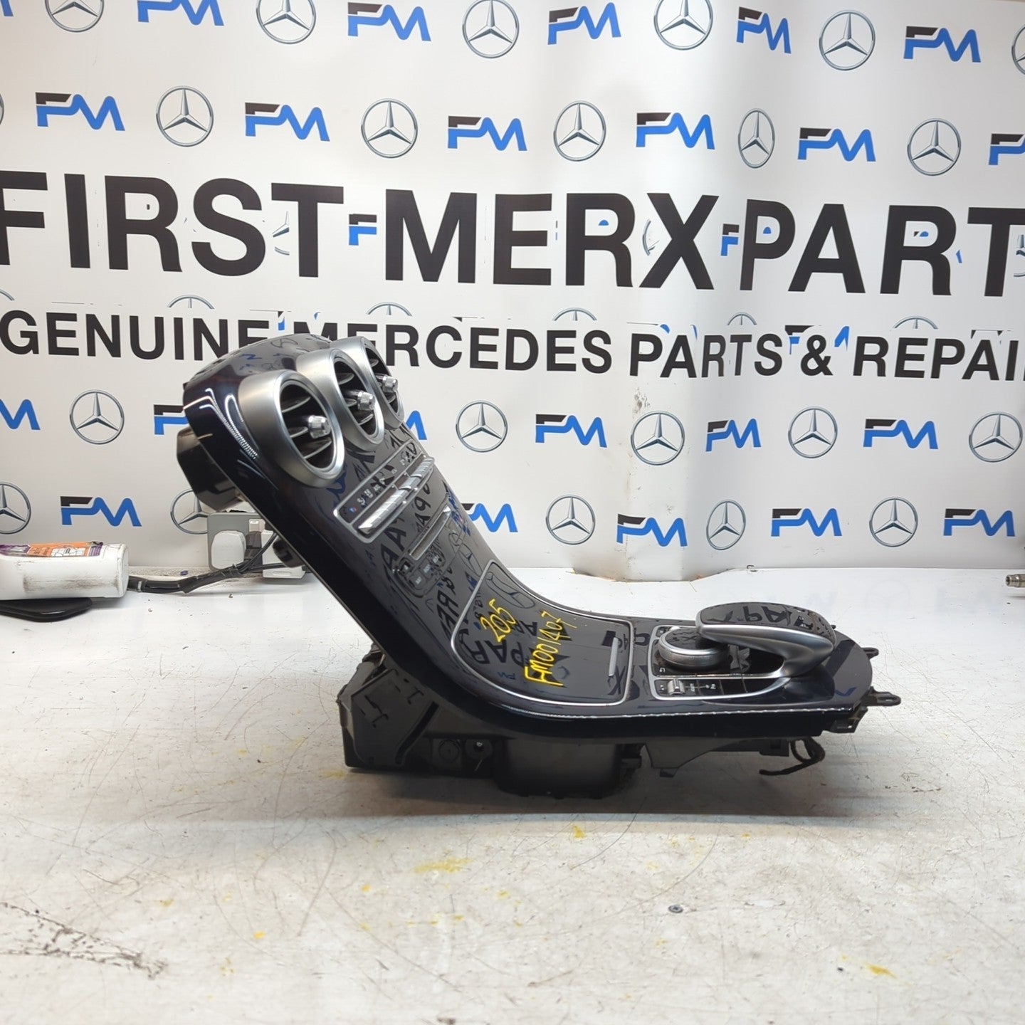  MERCEDES E-CLASS W205 CENTRE CONSOLE + 3 AIR VENT A2054402032 FM001407