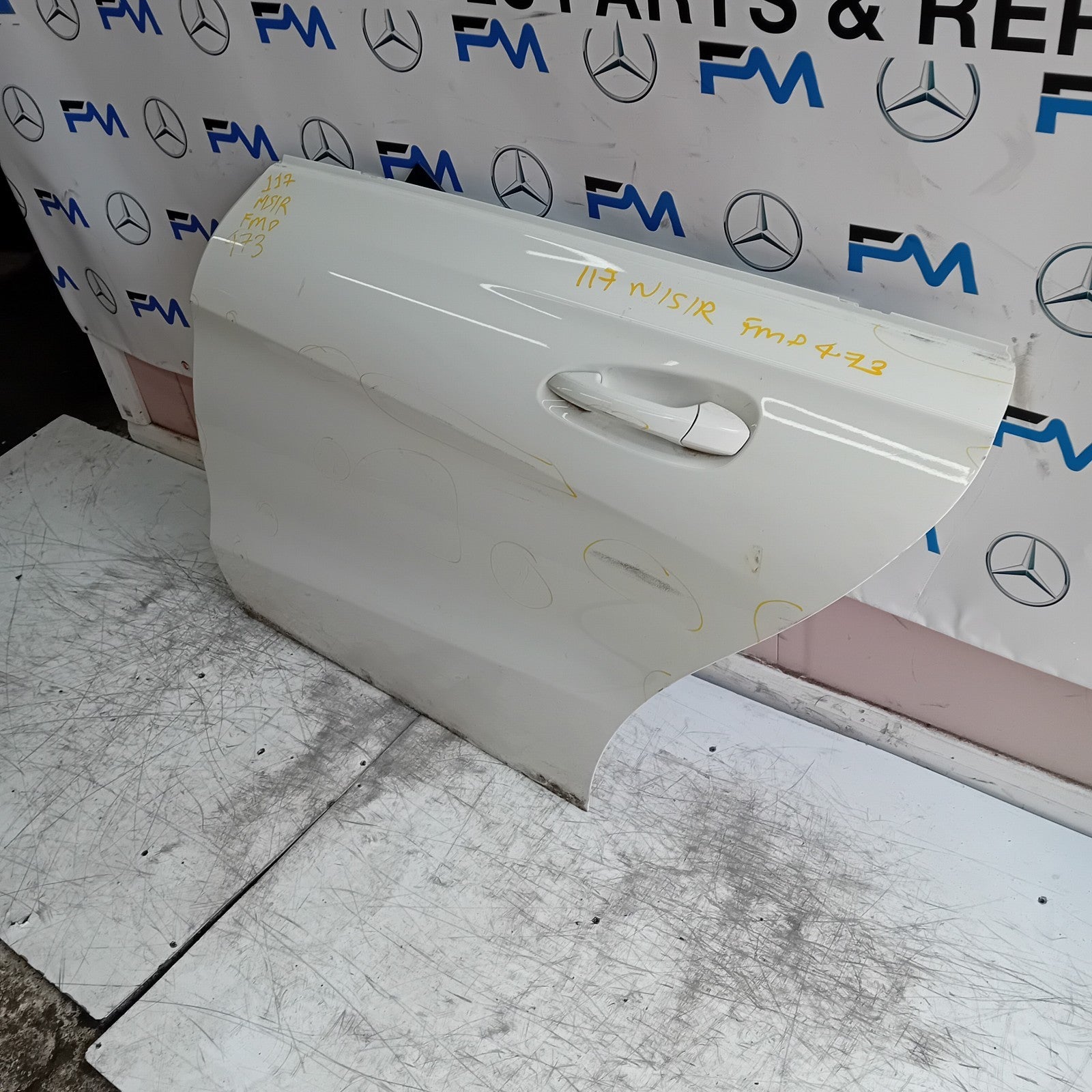 MERCEDES BENZ  CLA W117 PASSENGER REAR DOOR NSR WHITE 2014 FMD473