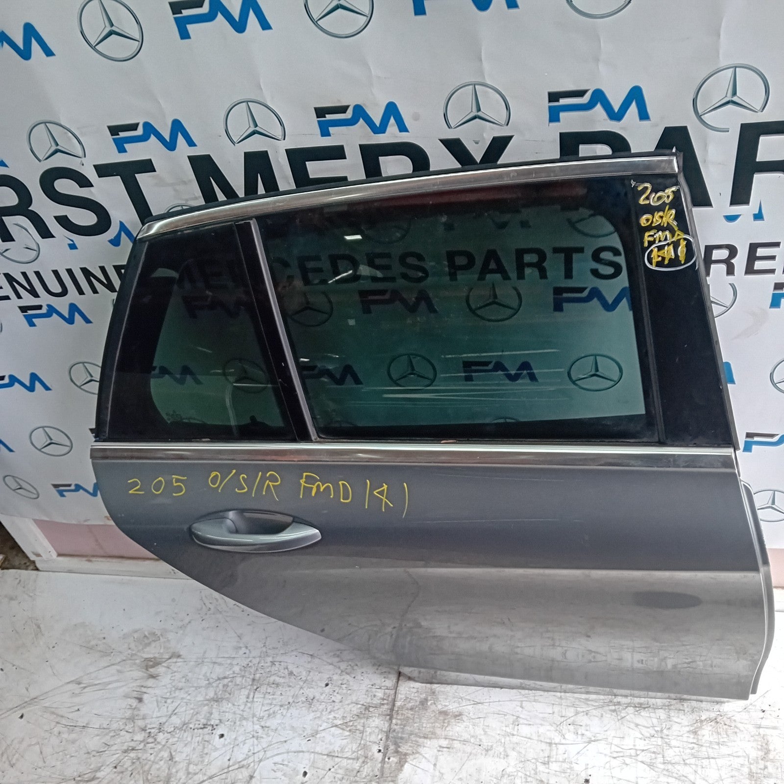 MERCEDES ESTATE C-CLASS W205 DRIVER REAR DOOR O/S/R GREY COMPLETE 2014-22 FMD141