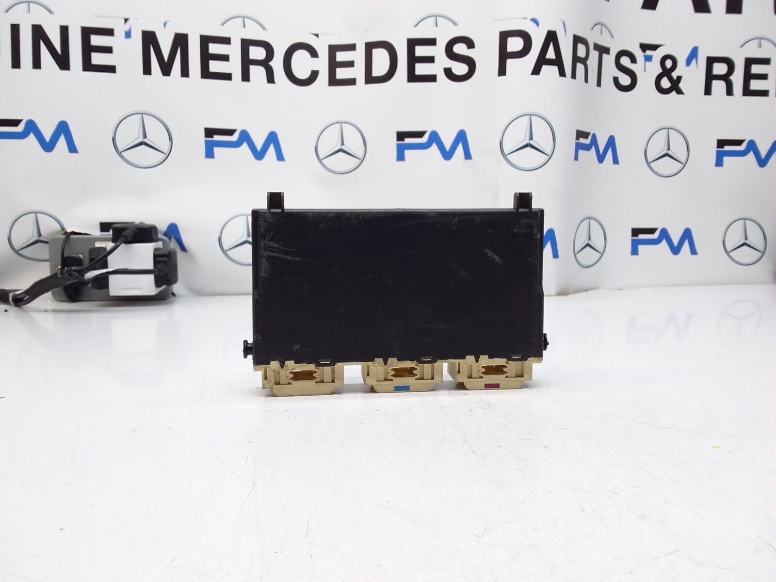 MERCEDES C-CLASS W205 FRONT RIGHT SEAT CONTROL MODULE A2059005122 FM00460