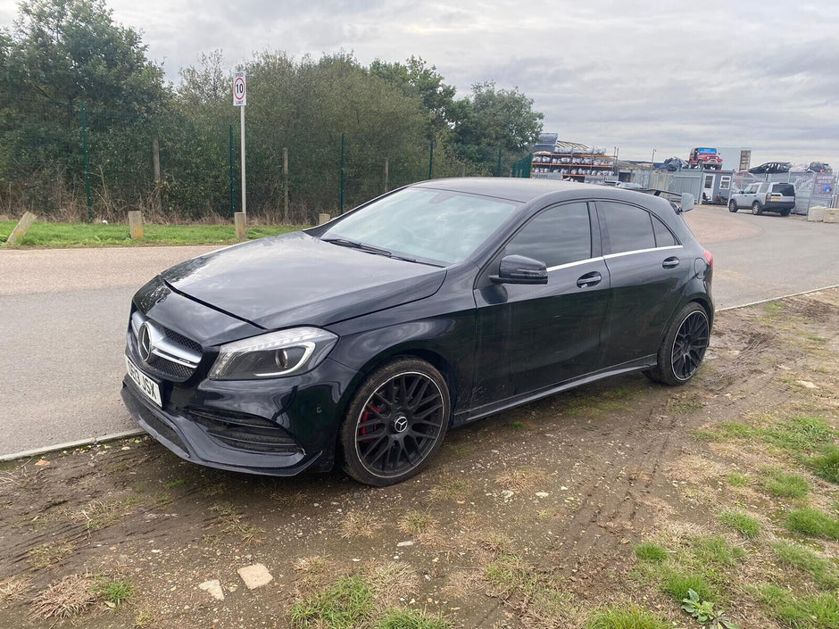 MERCEDES BENZ A-CLASS W176 / AIR BAGS ( STEERING WHEEL, KNEE, ROOF )