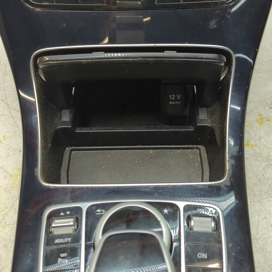  MERCEDES E-CLASS W205 CENTRE CONSOLE + 3 AIR VENT A2054402032 FM001407