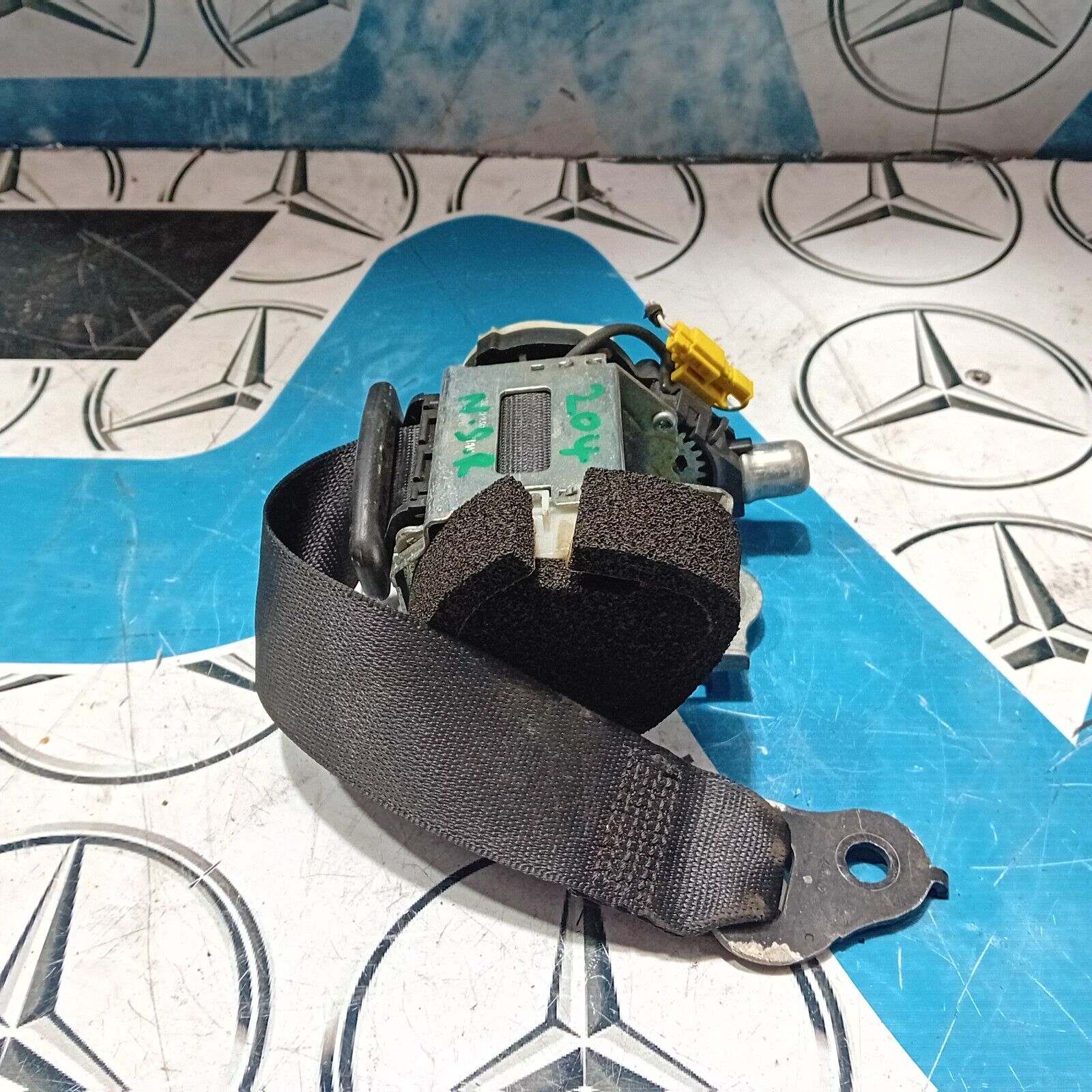 MERCEDES C CLASS SEAT BELT REAR LEFT PASSENGER SIDE NEARSIDE W204  A2048600385 