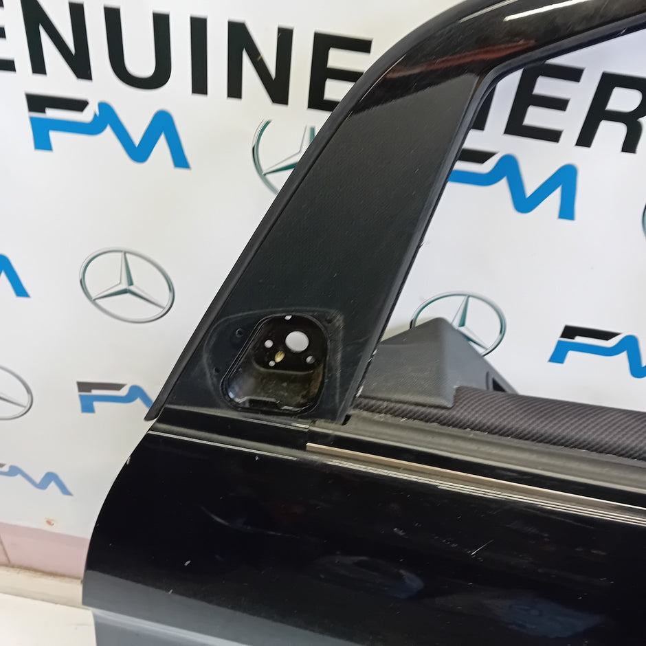 MERCEDES BENZ B-CLASS W245 PASSENGER SIDE FRONT DOOR ( NEAR SIDE FRONT ) FM012