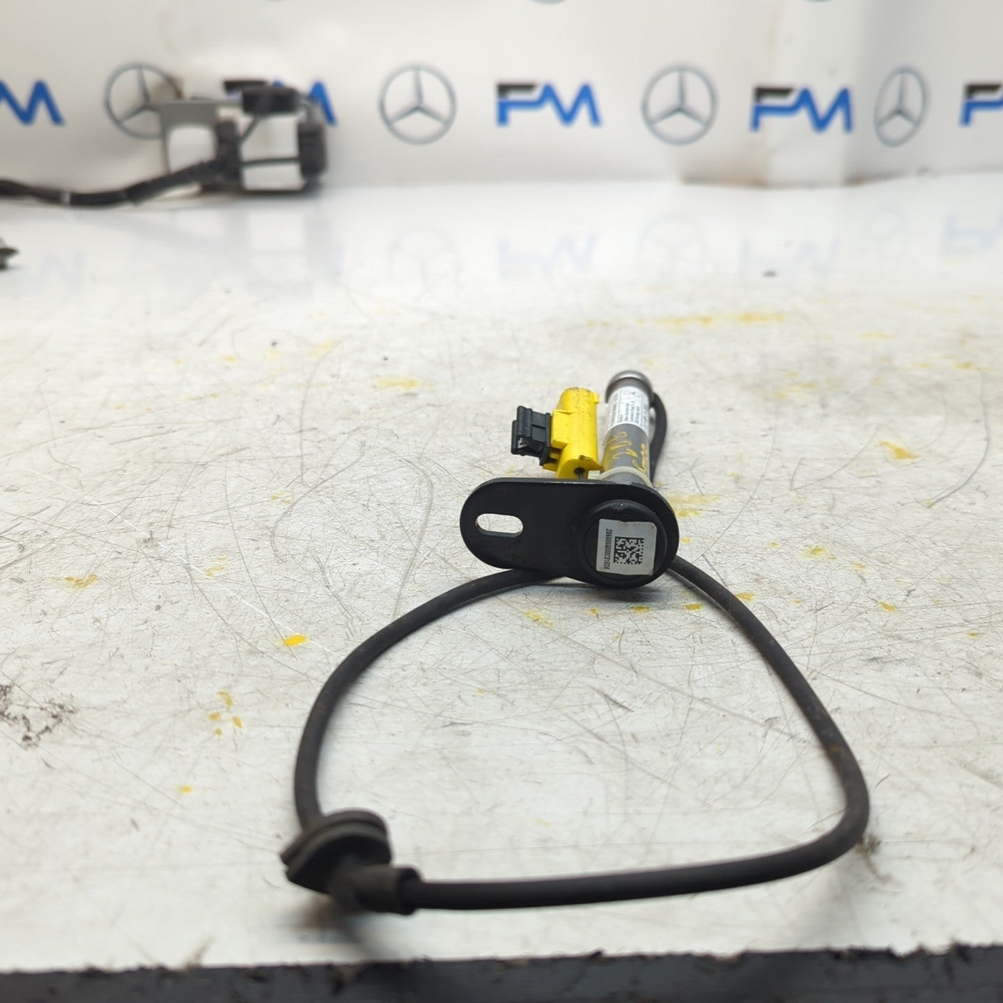 MERCEDES C CLASS W206 BONNET PEDESTRIAN ACTUATOR A2069066800 2017 FM001433