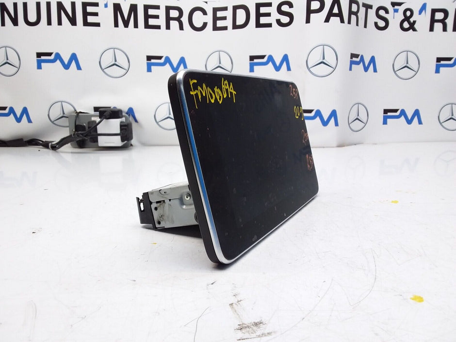 MERCEDES C-CLASS W205 2014-2018 SAT NAV MULTIMEDIA SCREEN A2059002211 FM00694