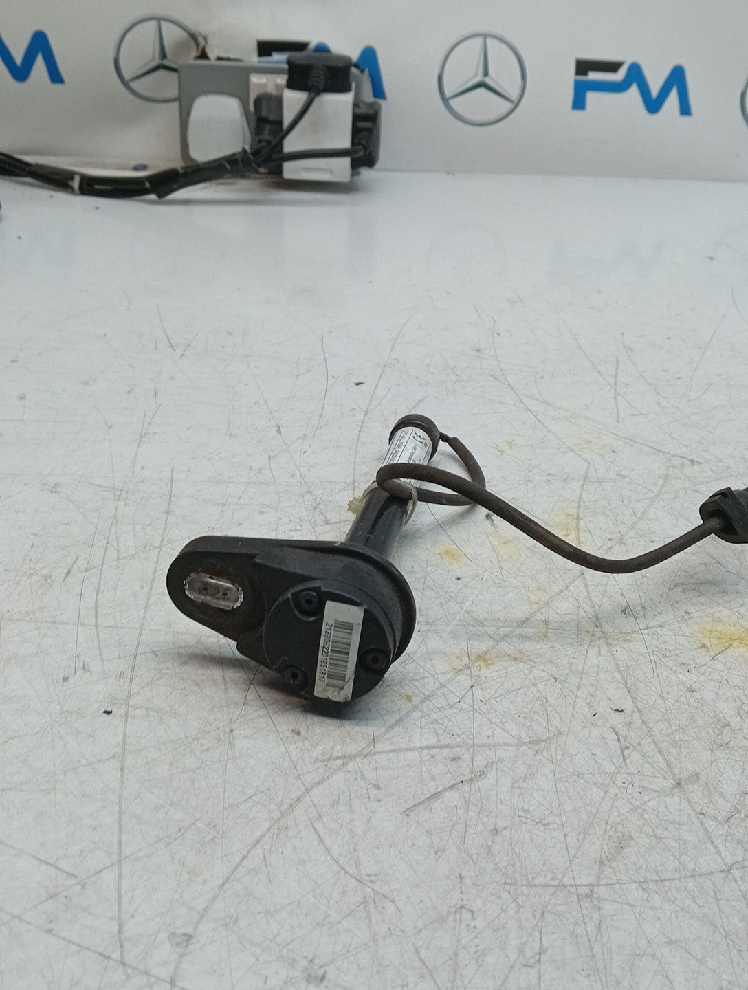 MERCEDES E-CLASS W213 BONNET PEDESTRIAN ACTUATOR A2139062201 2017 FM001440