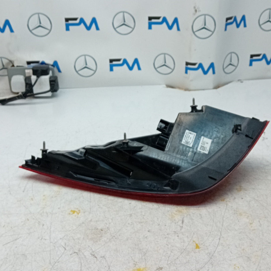 MERCEDES CLA W118 DRIVER SIDE RIGHT OS REAR TAIL LIGHT A1189063801 FMT226