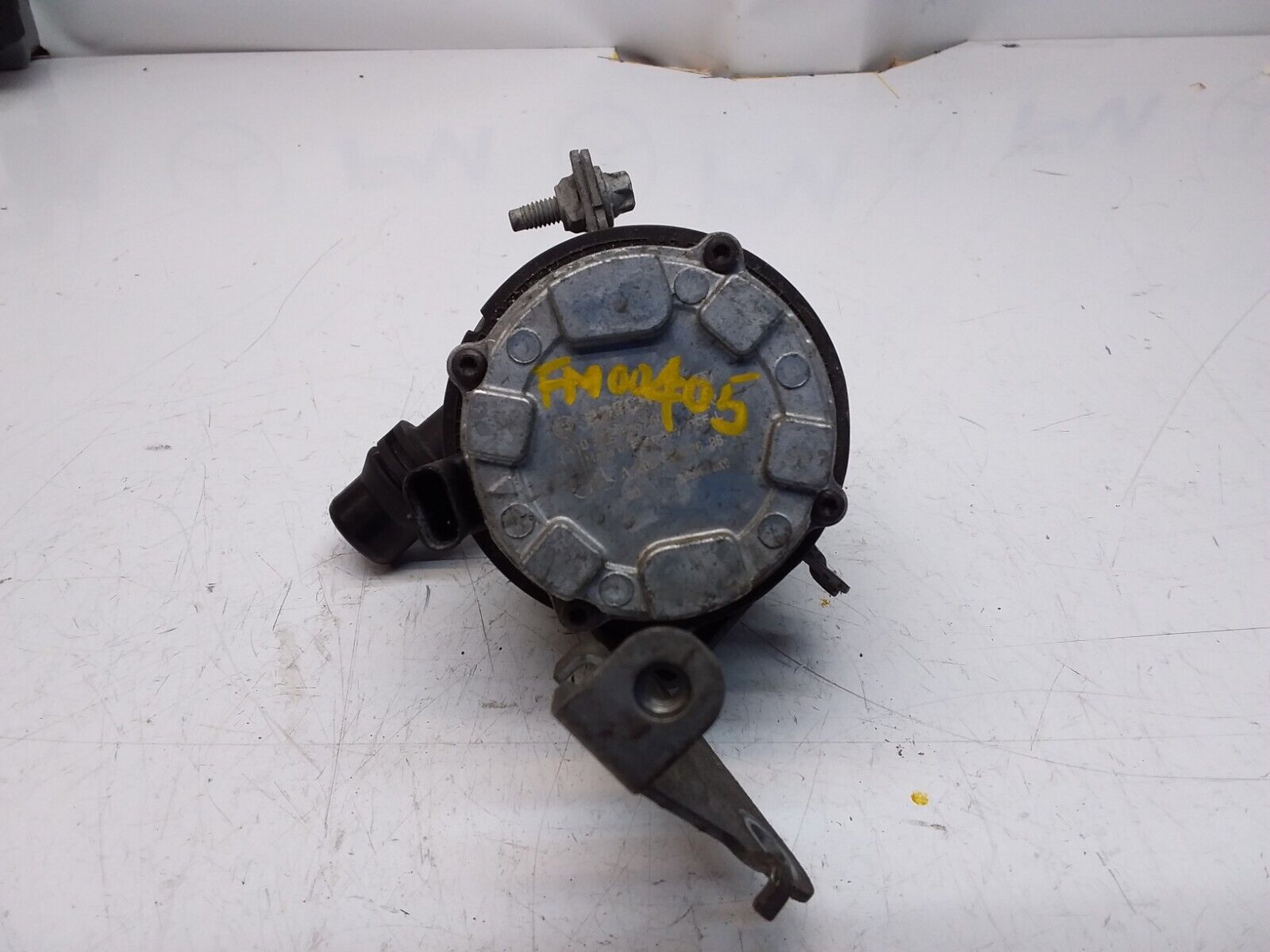 MERCEDES C-CLASS W205 ELECTRIC COOLER WATER PUMP A2055013020 FM00405