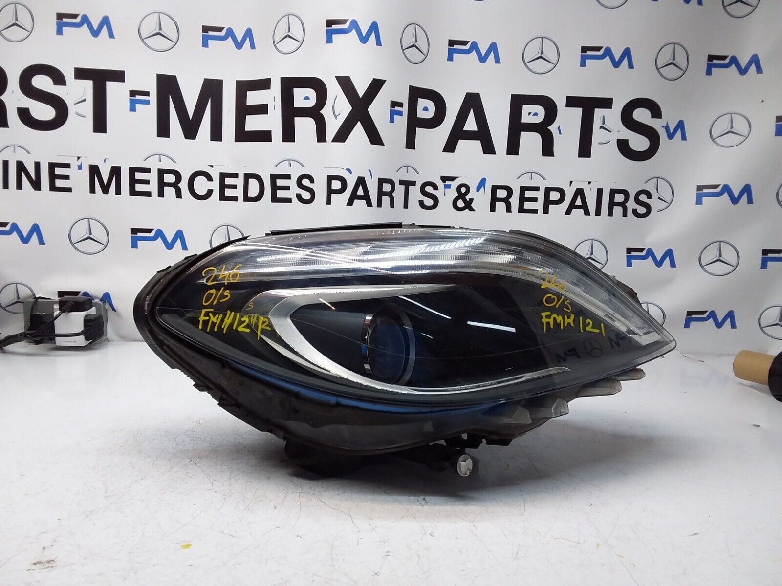 2013 MERCEDES B-CLASS W246 HEADLIGHT DRIVER SIDE OS A2468207461 FMH121 (DAMAGED)