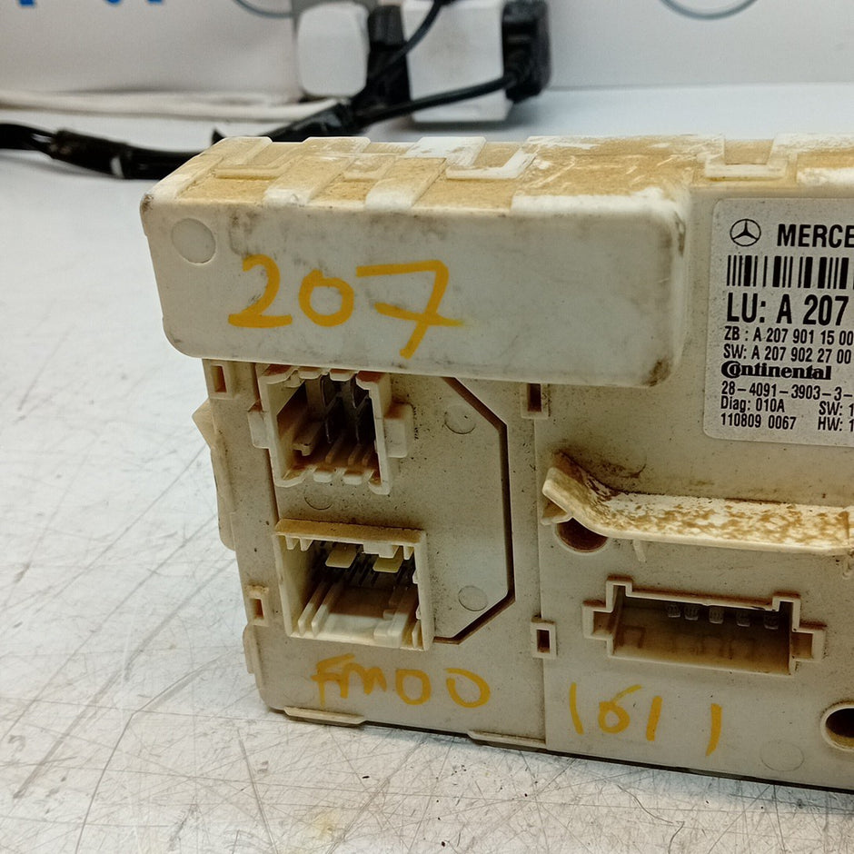 MERCEDES BENZ E-CLASS A207 CONVERTIBLE ROOF CONTROL MODULE A2079004300 FM001611