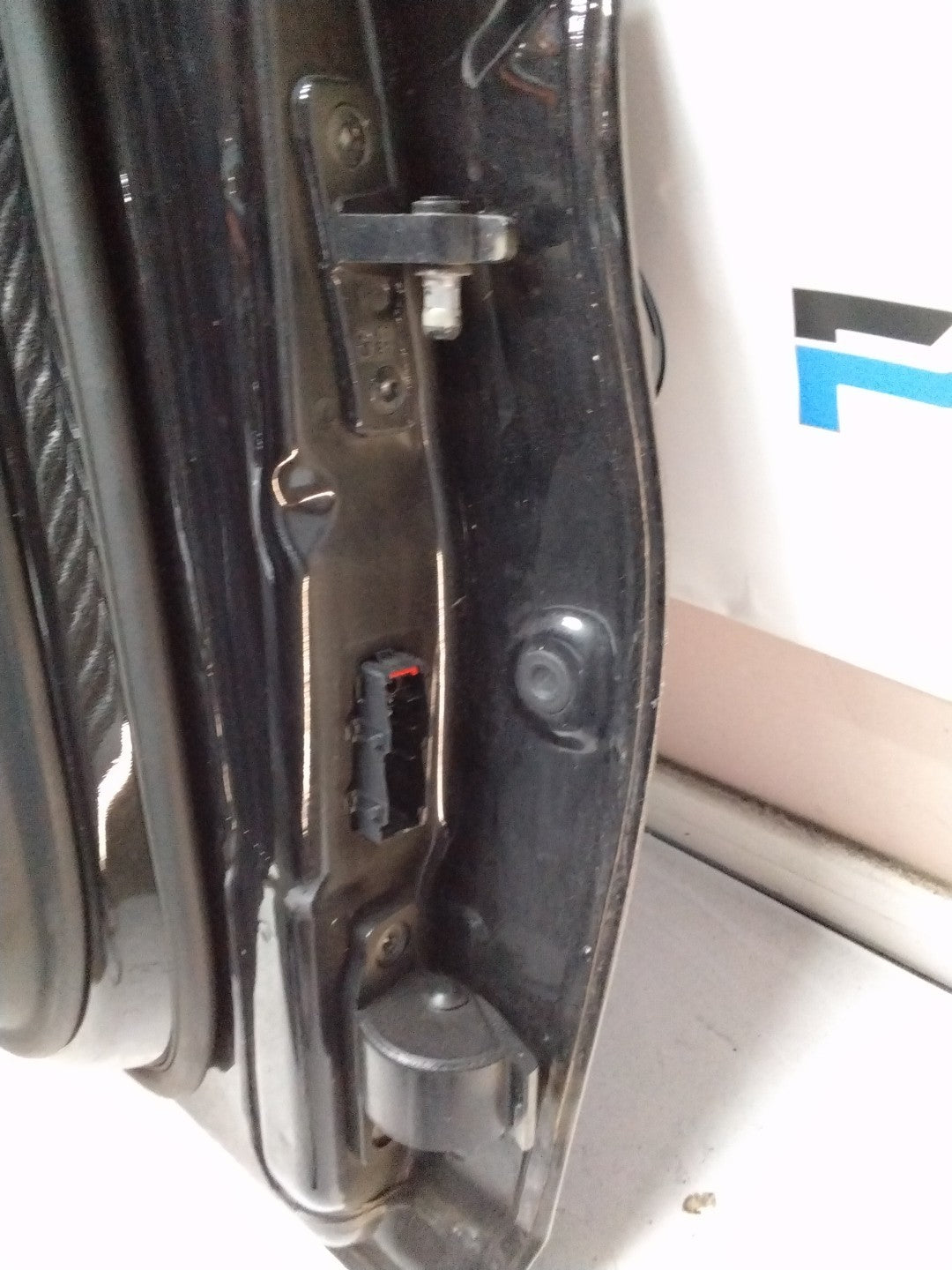 MERCEDES BENZ C-CLASS W205 PASSENGER SIDE FRONT DOOR N/S/F COMPLETE BLACK FMD79