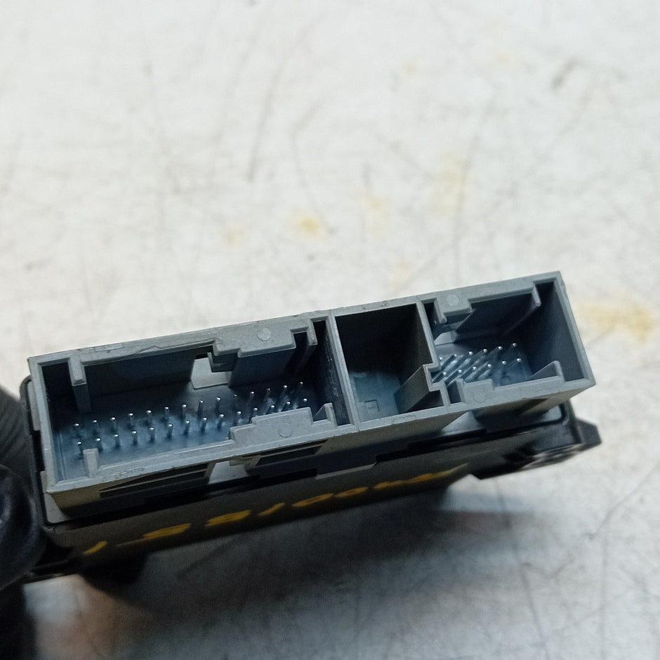 MERCEDES S C-CLASS PARKING SENSOR CONTROL MODULE W205 W222 A0009004404 FM001551