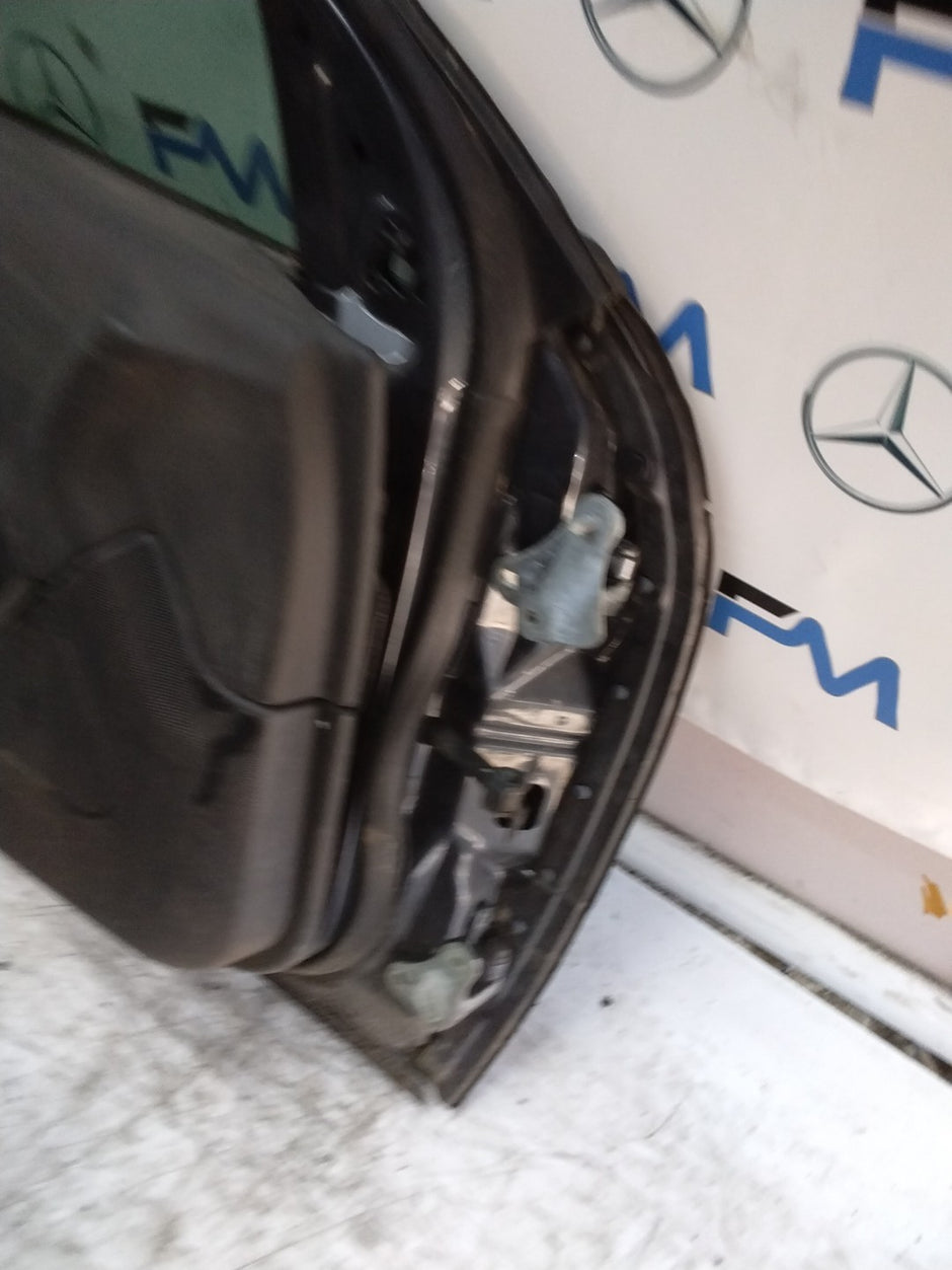 MERCEDES C-CLASS W203 PASSENGER FRONT NSF BLACK 2001-2004 COMPLETE FMD318